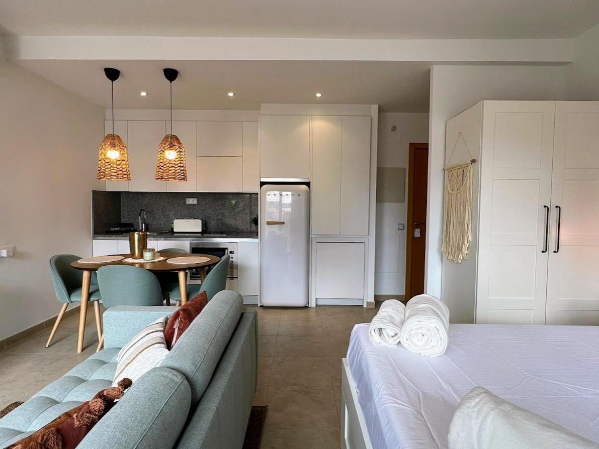 Loft Acogedor Cerca De Barcelona Apartman Terrassa Kültér fotó